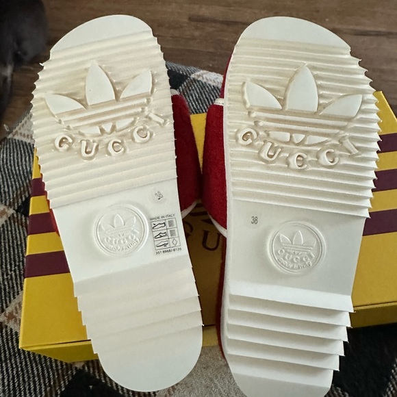 Authentic Women's Gucci X Adidas Red GG Supreme Monogram Platform Slides size 38 - Picture 4 of 10